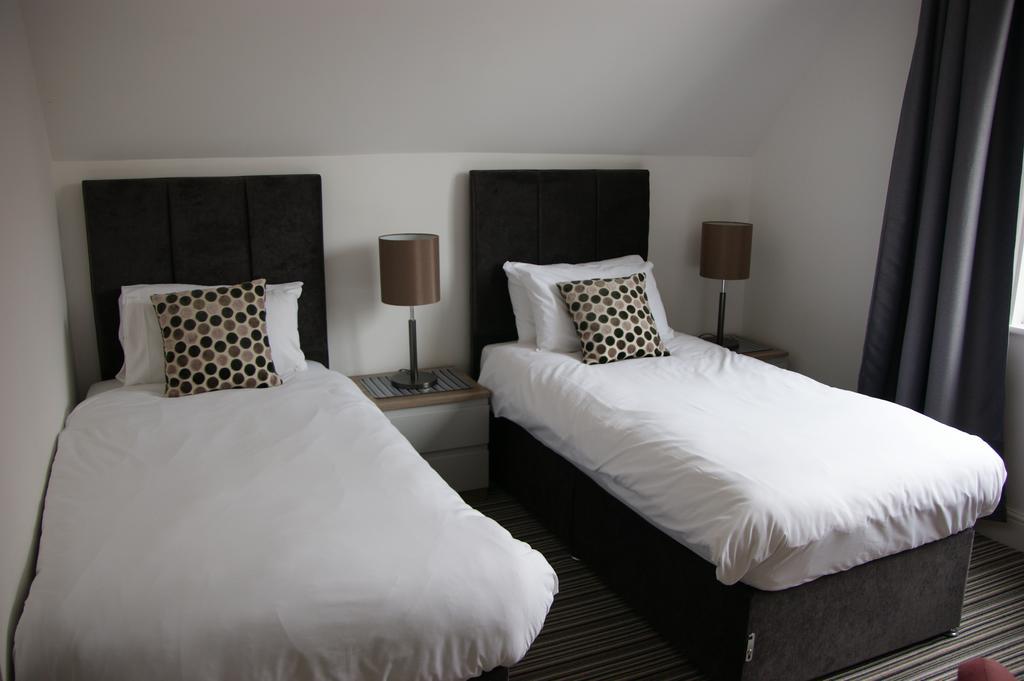 One Helena Road Serviced Apartments Саутси Стая снимка