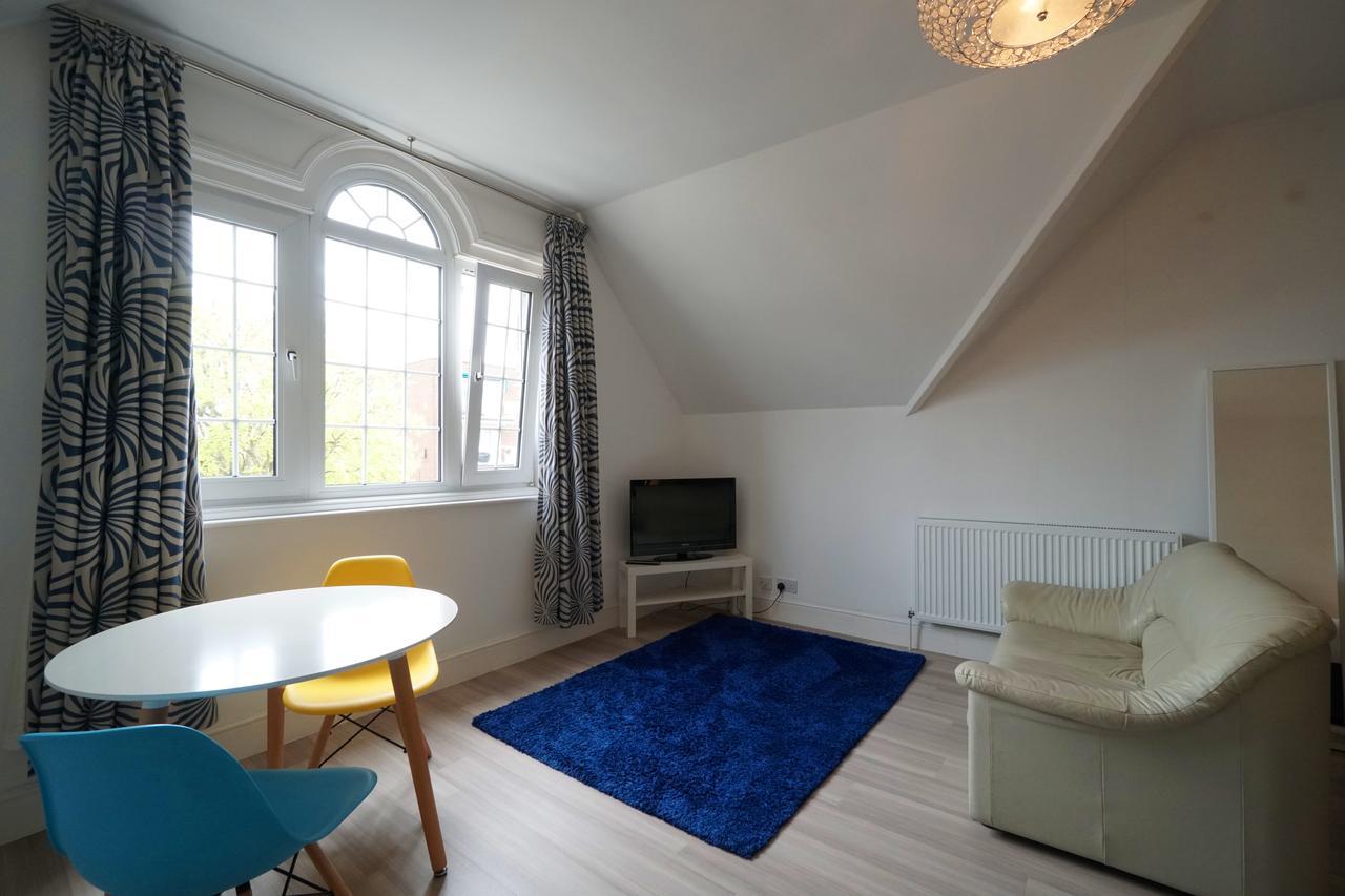 One Helena Road Serviced Apartments Саутси Екстериор снимка